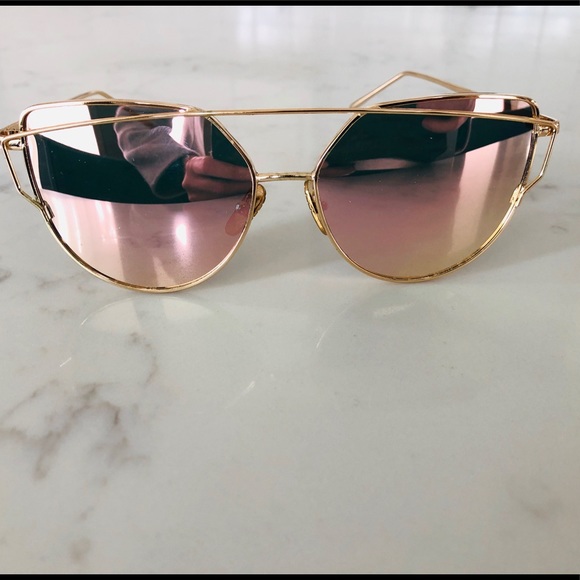 Rose Gold Sunnies - Picture 2 of 4